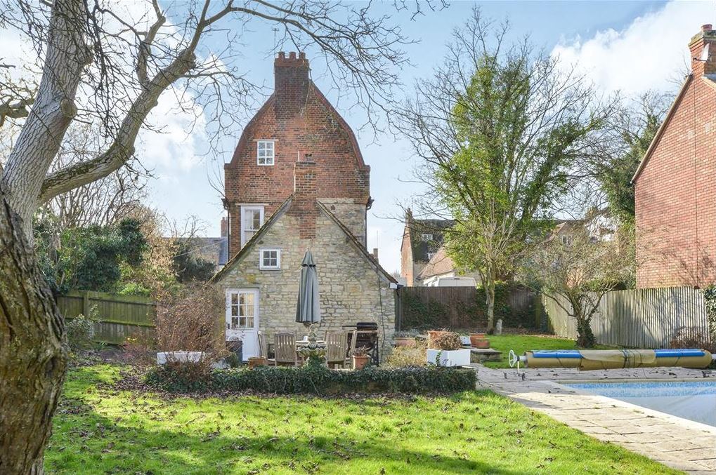 Marvellous homes for sale in Milton Keynes